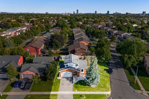 73 Blackthorn Lane, Brampton, ON, L6V3K9 | Card Image