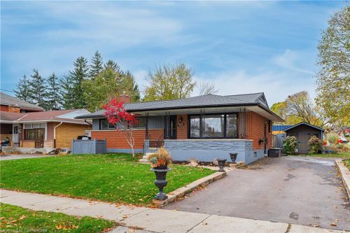 502 Manchester Rd, Kitchener, ON, N2B1A6 | Card Image