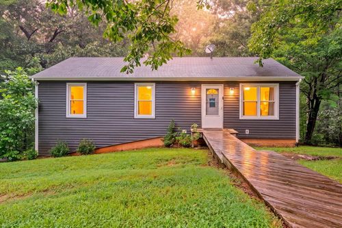 864 Harmony Rd, Boones Mill, VA, 24065-4313 | Card Image