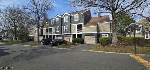 273 Greenfield Rd, Bridgewater, NJ, 08807-3709 | Card Image