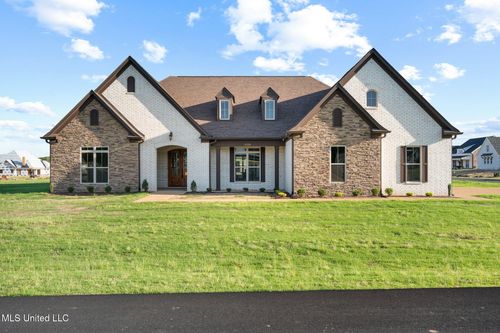 4339 Brooke Dr, Nesbit, MS, 38651-1101 | Card Image