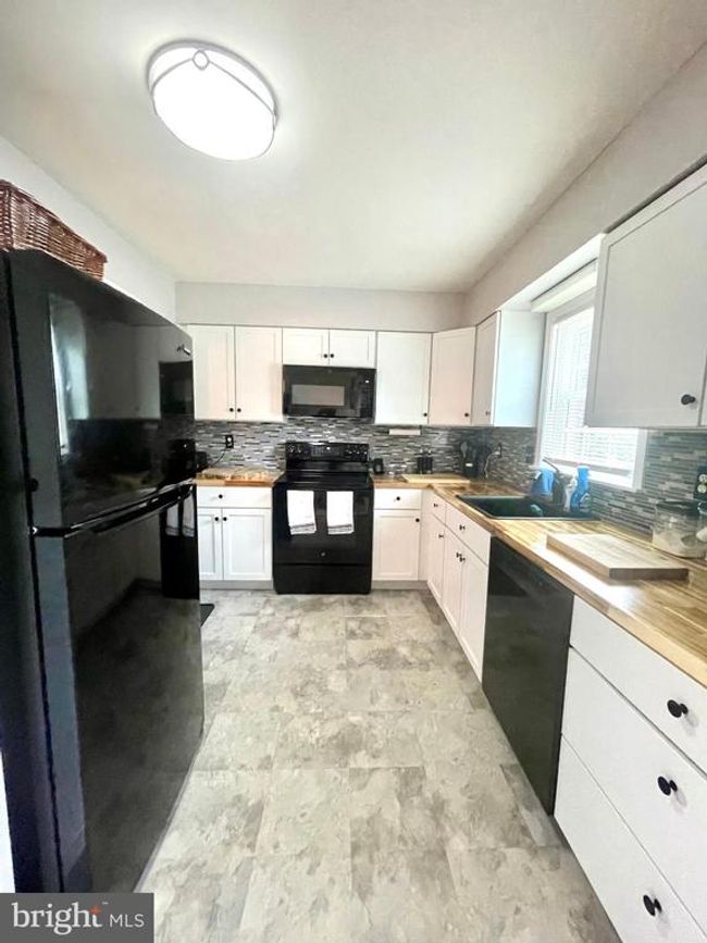 264 Fairfield Dr, House attached with 2 bedrooms, 3 bathrooms and null parking in WARRENTON VA | Image 11