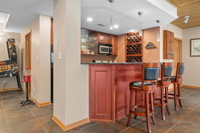 17 Arrowwood Dr, House other with 5 bedrooms, 5 bathrooms and 3 parking in Hawthorn Woods IL | Image 27