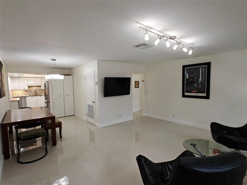 apt-6-1280 Se 2nd Ct, Fort Lauderdale, FL, 33301-3942 | Card Image