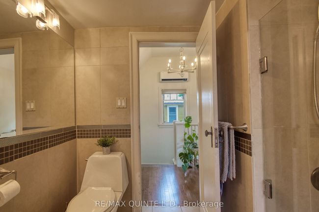291 Dufferin Ave, House other with 2 bedrooms, 2 bathrooms and 8 parking in Belleville ON | Image 27