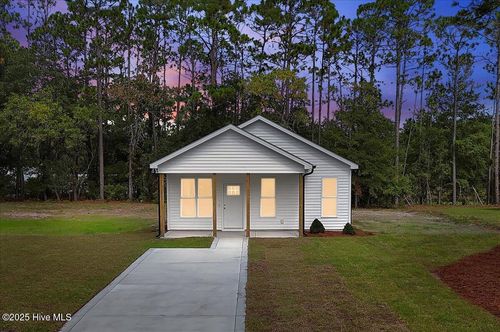1065 Greenview St, Southport, NC, 28461-9641 | Card Image