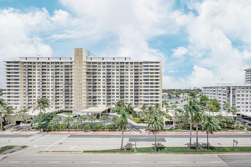 5601 Collins Ave, Miami Beach, FL, 33140-2456 | Card Image
