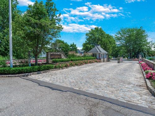 55 Lakebridge Dr S, Kings Park, NY, 11754-3946 | Card Image