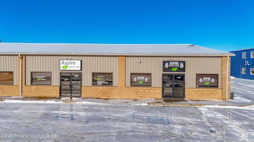 193 24th St E, Dickinson, ND, 58601-6579 | Card Image