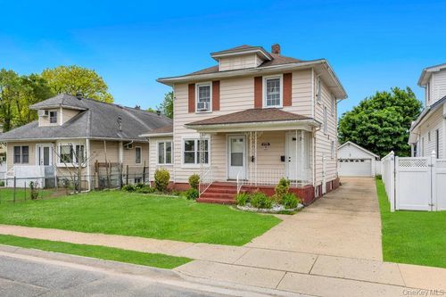2758 Central Ave, Baldwin, NY, 11510-4104 | Card Image