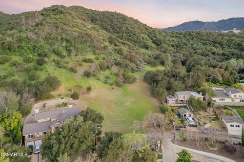 42 Upper Lake Rd, Lake Sherwood, CA, 91361-5134 | Card Image