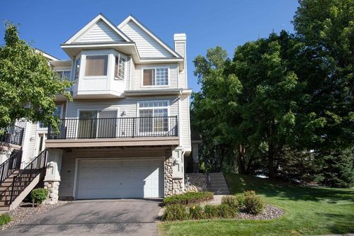 2310 Eagle Trace Ln, Woodbury, MN, 55129-4285 | Card Image