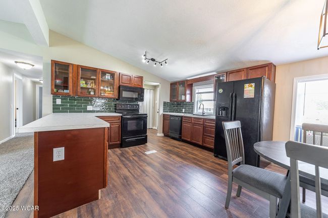 1303 Chateau Cir, House other with 3 bedrooms, 2 bathrooms and null parking in Findlay OH | Image 15