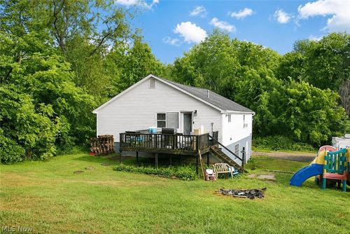 600 Marshall Turrin Dr Se, New Philadelphia, OH, 44663-8401 | Card Image