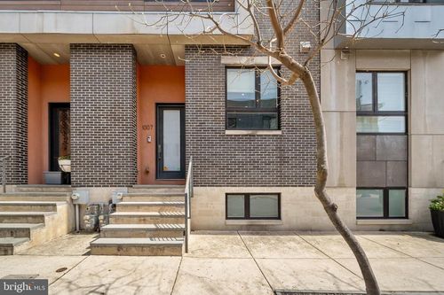1007 S 17th St, PHILADELPHIA, PA, 19146-2004 | Card Image