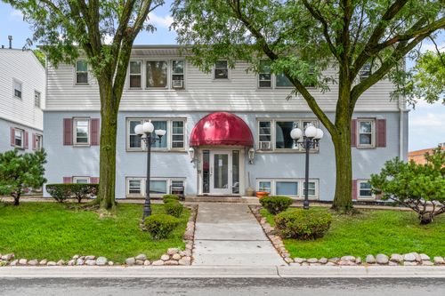 apt-2443-9501 Kelvin Ln, Schiller Park, IL, 60176-1197 | Card Image