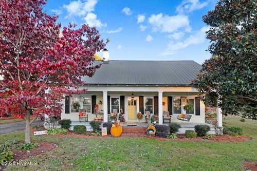 302 N Sycamore St, Fremont, NC, 27830-8828 | Card Image