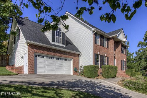 1117 Twin Hill Ln, Knoxville, TN, 37932-3037 | Card Image