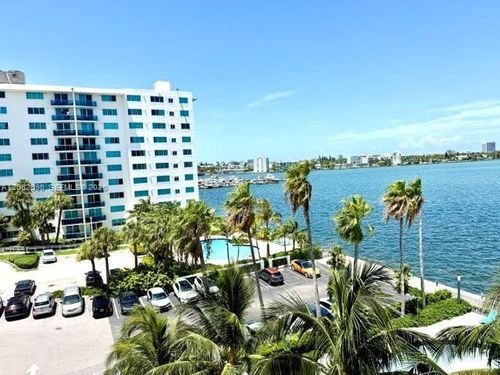 5h-7501 E Treasure Dr, North Bay Village, FL, 33141-4398 | Card Image