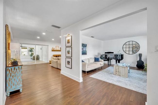 137 N Spring Lake Dr, House other with 5 bedrooms, 3 bathrooms and null parking in Altamonte Springs FL | Image 4