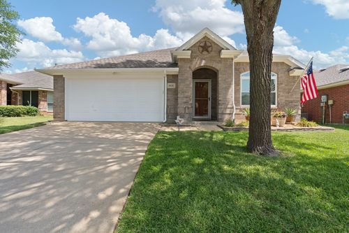 8436 Hawks Nest Drive, Fort Worth, TX, 76131 | Card Image