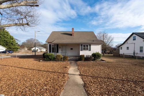 60 Blake St, Greenville, SC, 29605-4438 | Card Image