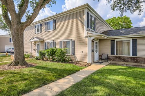 1072 Cove Dr, Prospect Heights, IL, 60070-1903 | Card Image