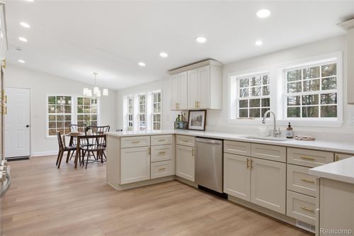 5350 List Rd, Grass Lake, MI, 49240-9546 | Card Image