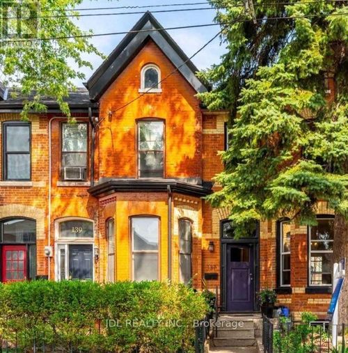 137 Denison Ave Avenue, Toronto (Kensington-Chinatown), ON, M5T2N2 | Card Image