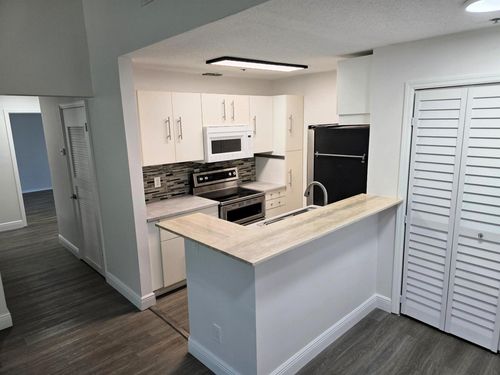32-2307 N Congress 32 Avenue, Boynton Beach, FL, 33426 | Card Image