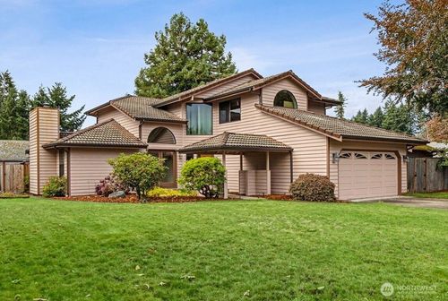 541 Stonewood Dr Se, Olympia, WA, 98513-6819 | Card Image