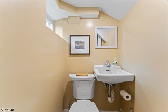 34 Mountain Rd, House other with 3 bedrooms, 2 bathrooms and null parking in Verona NJ | Image 25