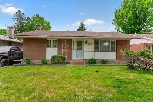 2548 Hanlon Ave, Ottawa, ON, K2B7X4 | Card Image