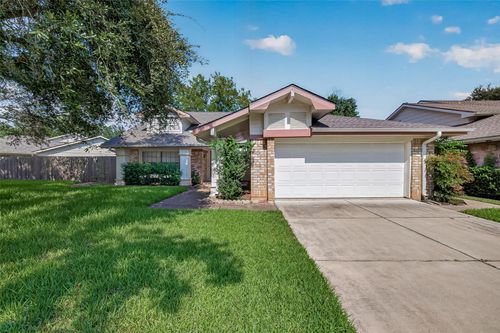 2215 Brook View Ln, Sugar Land, TX, 77479-2203 | Card Image