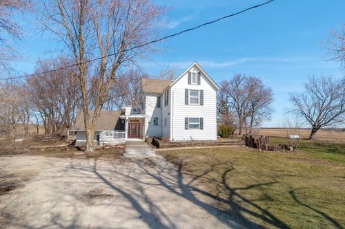 3285 310th St, Sumner, IA, 50674-9100 | Card Image