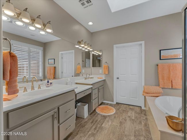 41310 N Clear Crossing Ct, House other with 2 bedrooms, 2 bathrooms and null parking in Anthem AZ | Image 22
