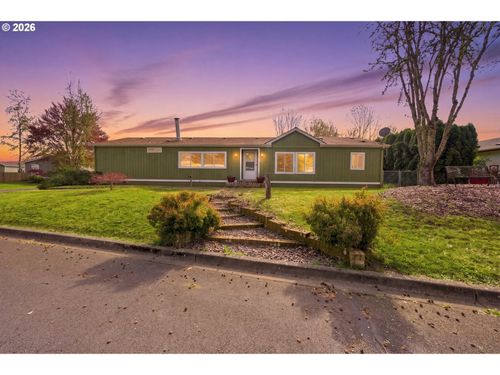 655 Ne Burnett Rd, McMinnville, OR, 97128-8157 | Card Image