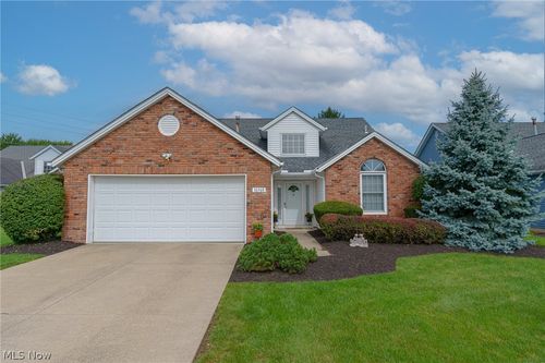 16368 N Laguardia, Strongsville, OH, 44136 | Card Image