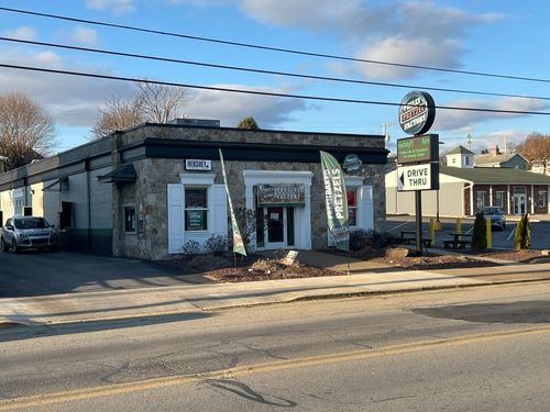 lowr-level-472 Adams St, Rochester, PA, 15074-1940 | Card Image