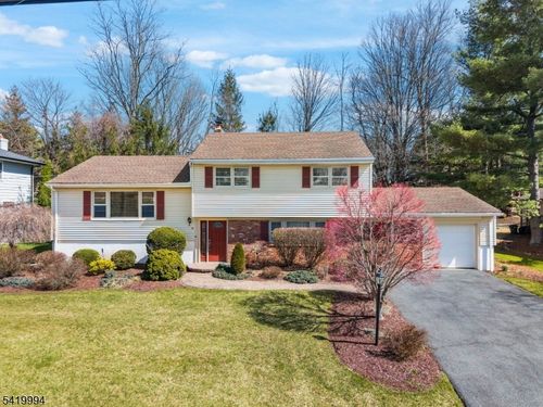 11 Pilgrim Way, Wayne, NJ, 07470-2629 | Card Image