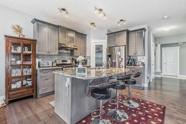 350 Nolan Hill Drive Nw, Home with 6 bedrooms, 3 bathrooms and 4 parking in Calgary AB | Image 2