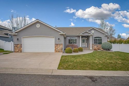 16513 E 9th Ln, Spokane Valley, WA, 99037-8410 | Card Image