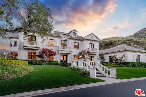 3063 Stafford Rd, Thousand Oaks, CA, 91361-5003 | Card Image