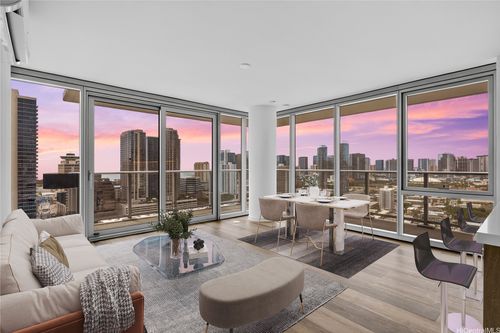 2618r-1500 Rycroft St, Honolulu, HI, 96814 | Card Image