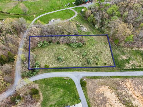 29 Castle Oaks Rd, Pittsburg, IL, 62974 | Card Image