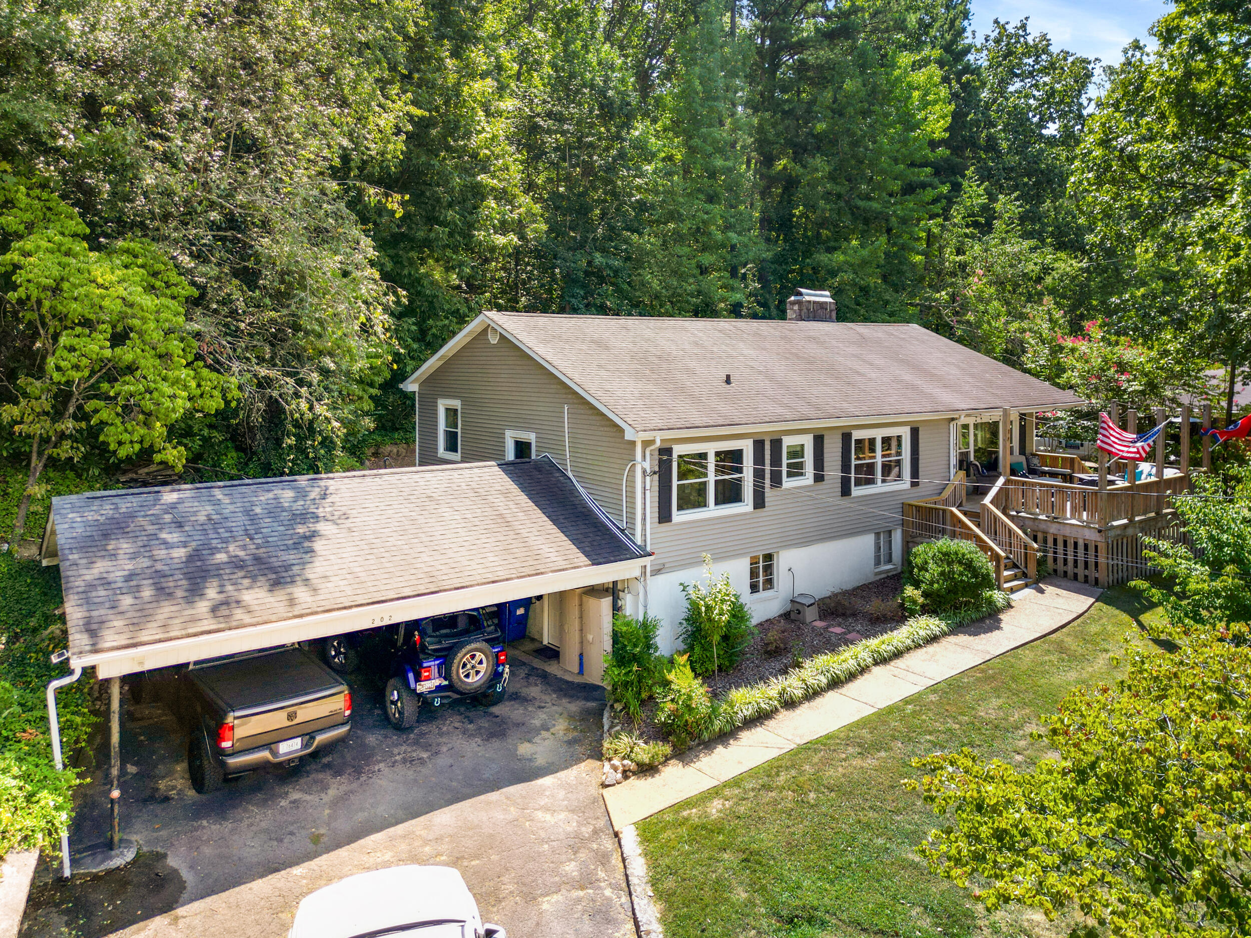 Woodbury Ave, Chattanooga, TN 37415
