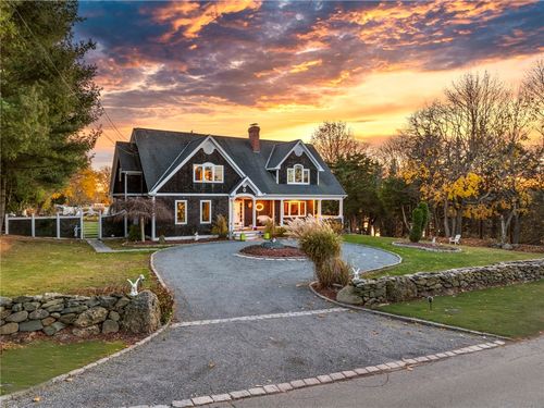 4 Pokanoket Trl, Warren, RI, 02885-1203 | Card Image