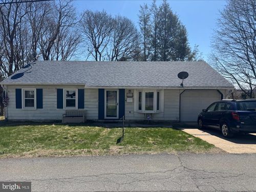 170 Weston Pl, Shenandoah, PA, 17976-1013 | Card Image