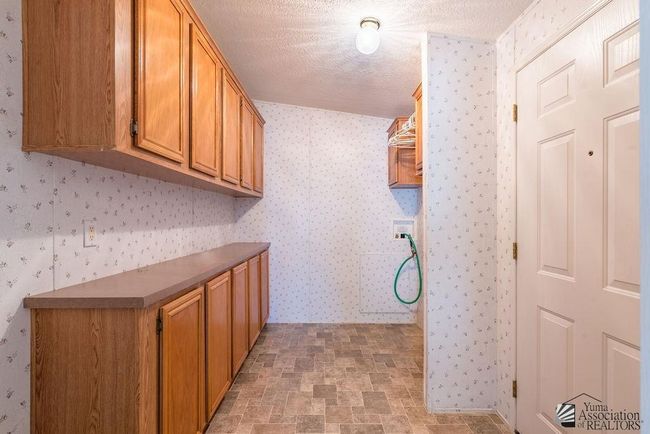 13517 E 53 Rd Ln, House other with 3 bedrooms, 2 bathrooms and 1 parking in Yuma AZ | Image 19