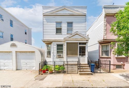 157 Brill St, Newark, NJ, 07105-3910 | Card Image